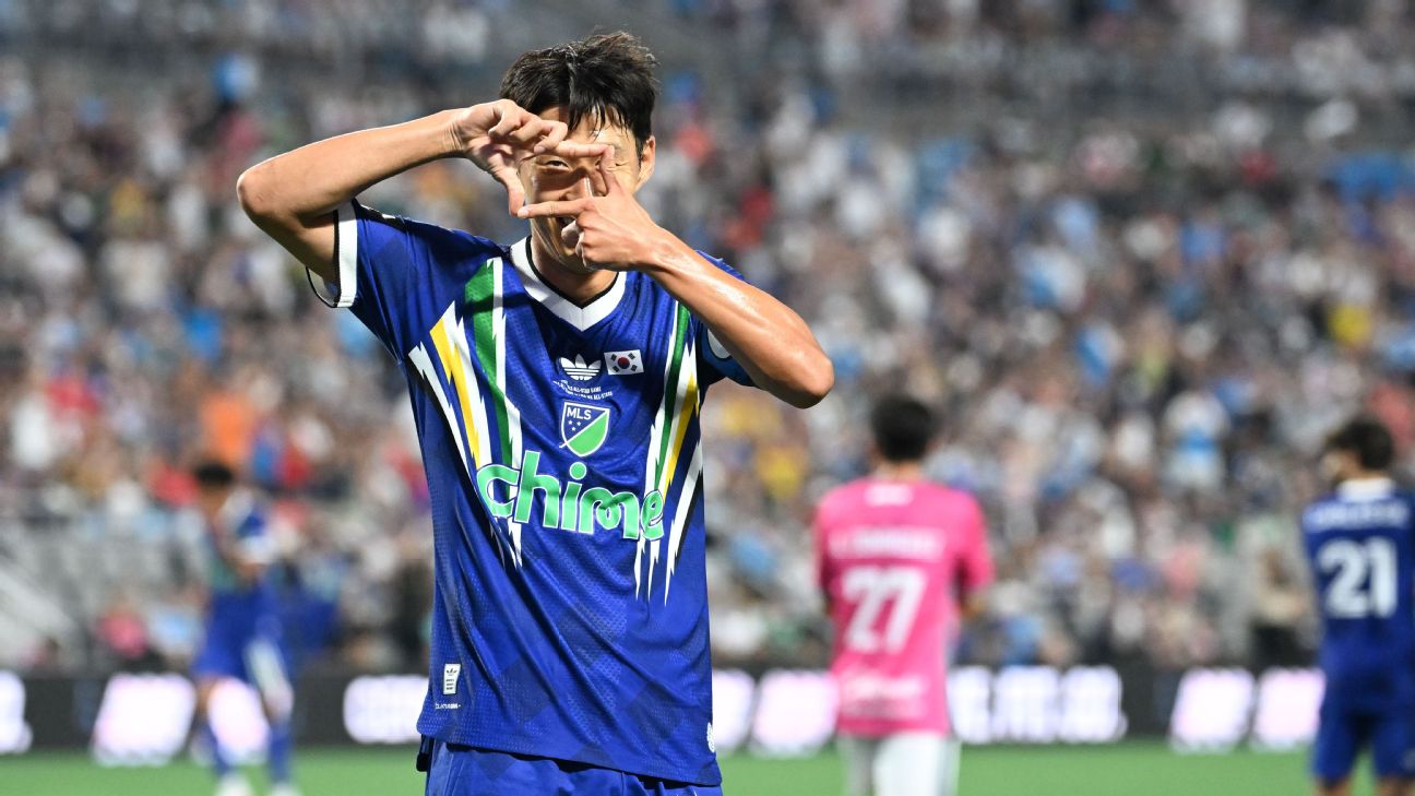 孙兴慜梅开二度,MLS全明星4比3险胜墨西哥联赛